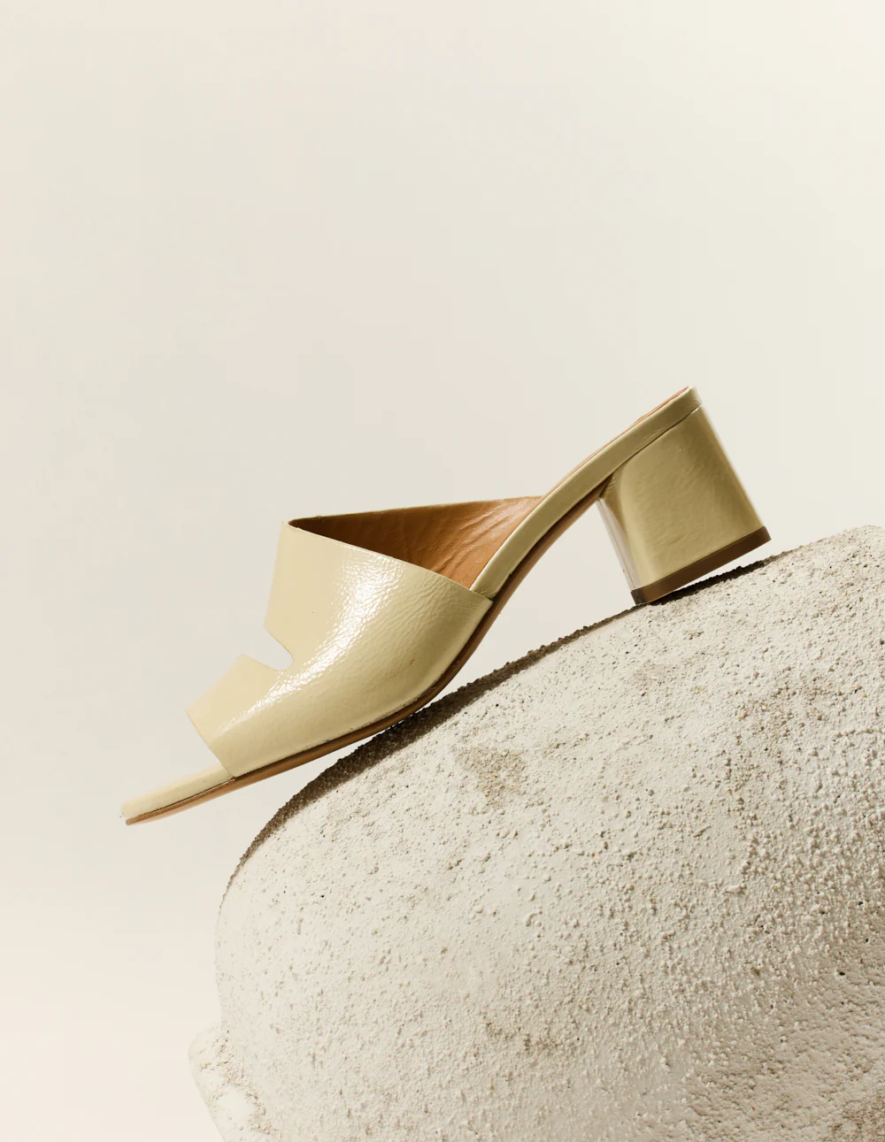Mules Fika - Cuir plissé écru - Image 3