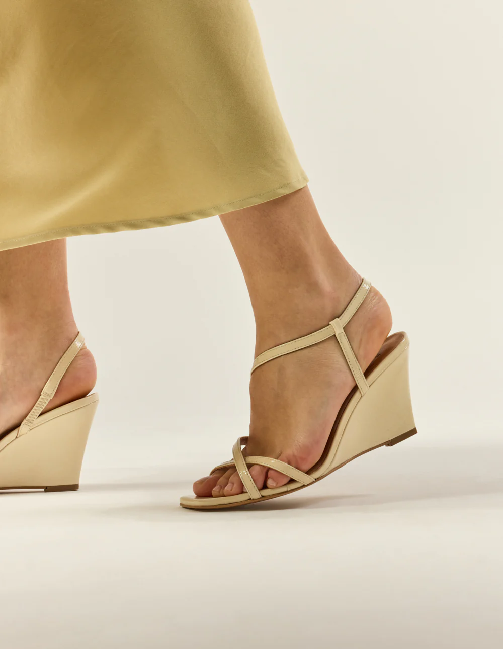 Sandales à talons Hono - Cuir plissé écru - Image 6